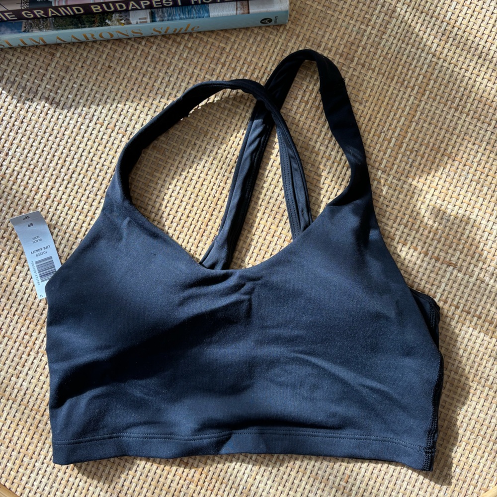 Aritzia tna life agility sports bra
